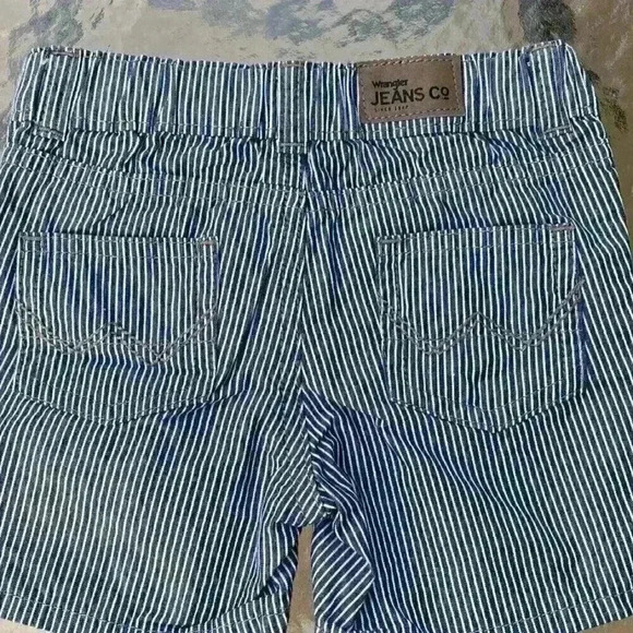 Baby Wrangler blue/white stripe shorts  12 months - Picture 2 of 4